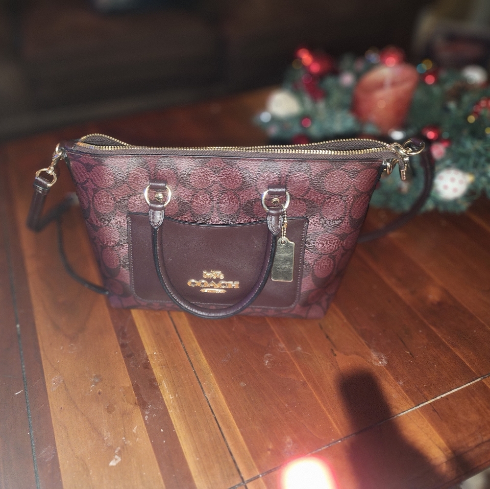Coach purse - Picture 2 of 2